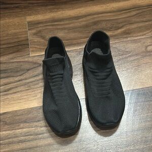 Black Slip-On Women’s Shoes (slip resistant)